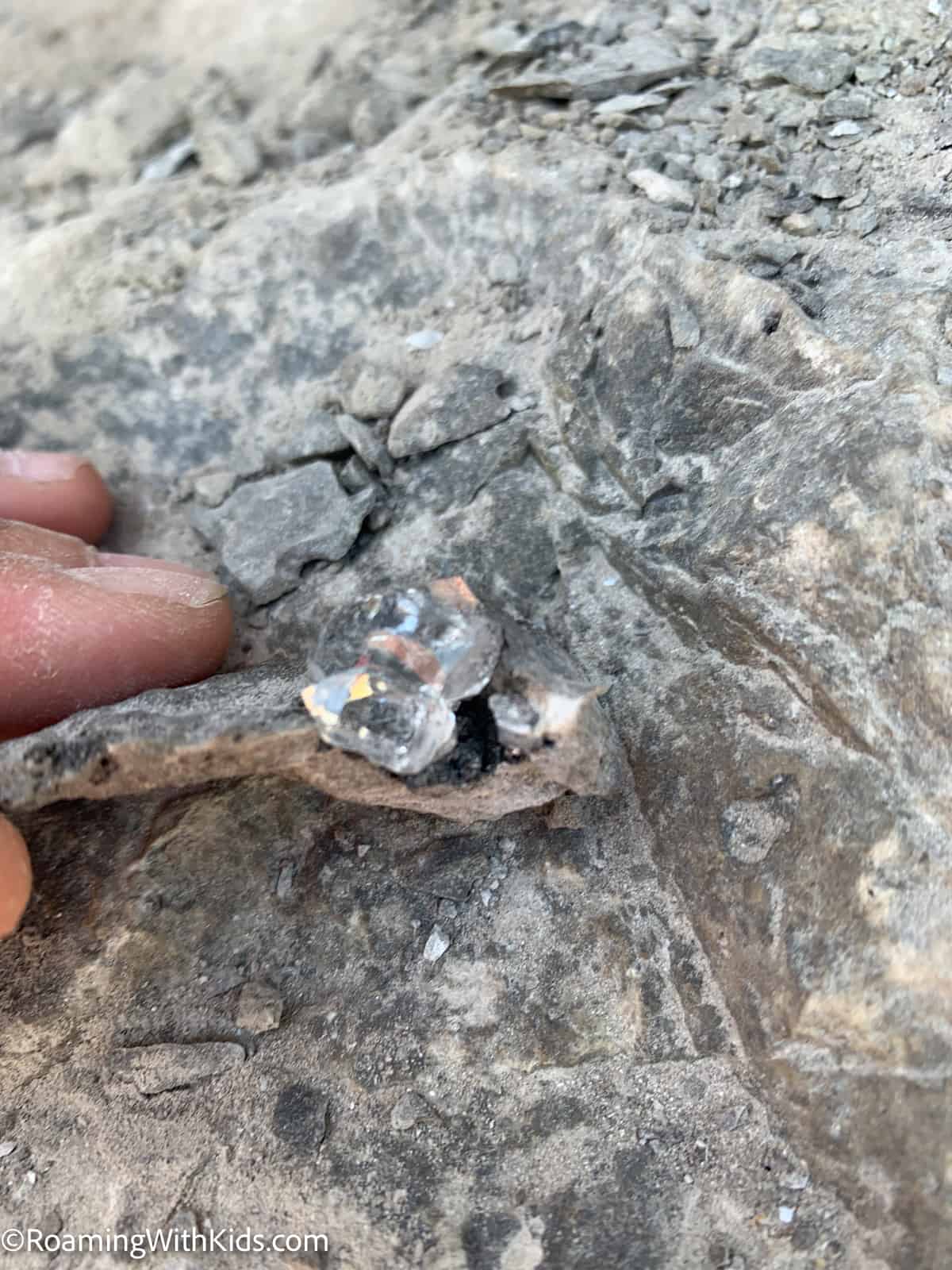 Rock filled with gemstones at herkimer diamond mines