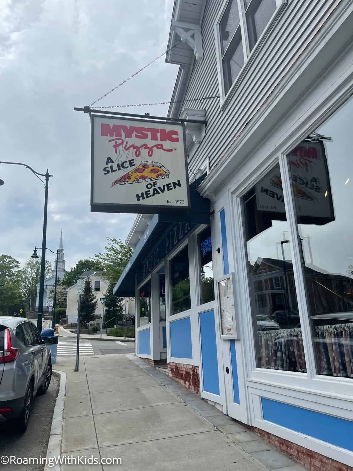 Things to do in Mystic Connecticut with Kids - Mystic Pizza Restaurant 