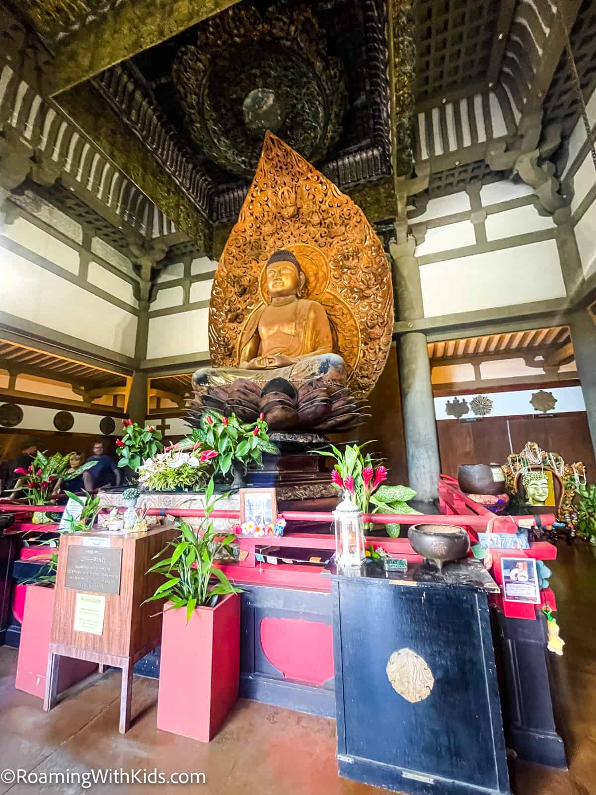 Byodo-In Temple Buddha